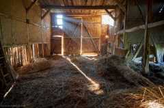 Alte Scheune, Dezember 2020. Blick ins Innere der Scheune.Foto und Copyright: Andreas Schoelzel, www.schoelzel.net;