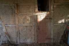 Lehmausfachungen in der Tenne der Alten Scheune Satemin, Januar 2021.Foto und Copyright: Andreas Schoelzel, www.schoelzel.net;