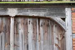 1837, am 5. April, war Richtfest an der Alten Scheune. Damals gehörte das Grundstück noch zum Nachbardorf Prilip. Foto und Copyright: Andreas Schoelzel, www.schoelzel.net;